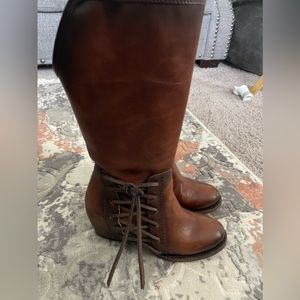 Freebirds Castle brown boots